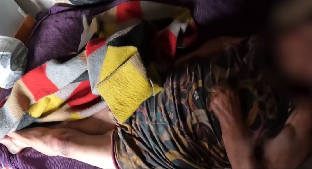 "Білі янголи"евакуювали з Мирнограда жінку з інсультом (відео)