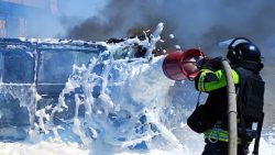 Райгородок був під російським ударом: постраждали люди, згоріла автівка (фото)