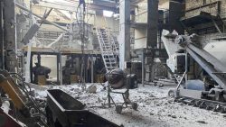 Росіяни вдарили по підприємству у Словʼянську безпілотником