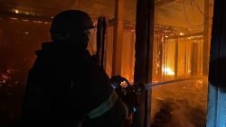 У Новодонецькій громаді на Донеччині  вогнеборці ліквідували масштабні пожежі, є поранені (фото)