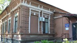 В Славянске отремонтирована лаборатория городской больницы, поврежденная российским обстрелом (фото)