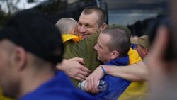 За два дні масштабного обміну полоненими в Україну повернулися 40 бійців з підрозділів МВС (фото)