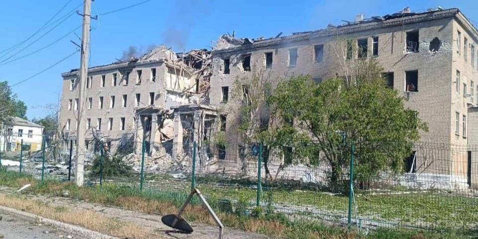 В полиции показали последствия вчерашних российских ударов по Донетчине (фото)