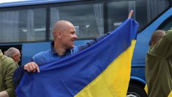 Сегодня из российского плена вернулись еще 307 украинских защитников (фото)