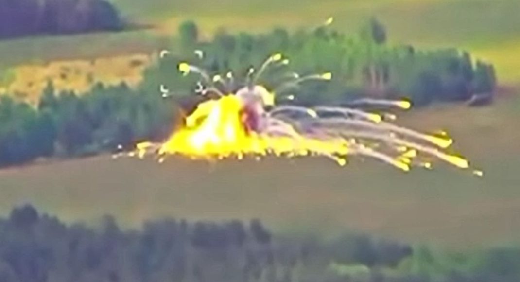 Дронари ССО уничтожили новейший ЗРК "БУК-М3" и РСЗО "Ураган-1" российских оккупантов (видео)