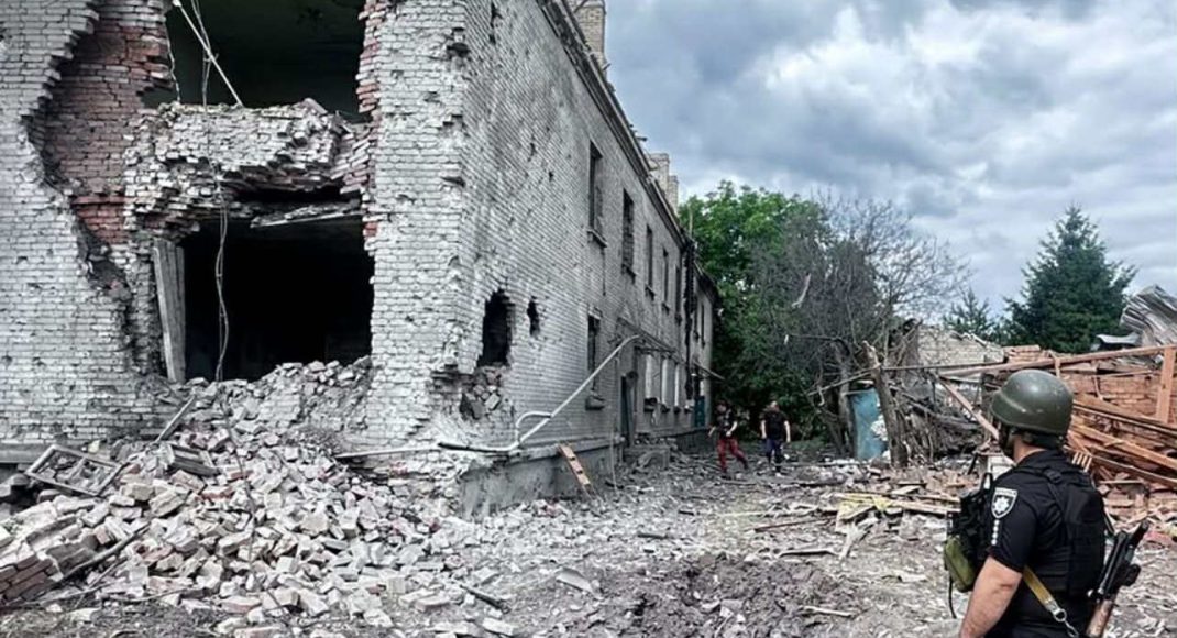 Дві людини загинули, ще п’ятеро зазнали поранень — наслідки російських обстрілів на Донеччині