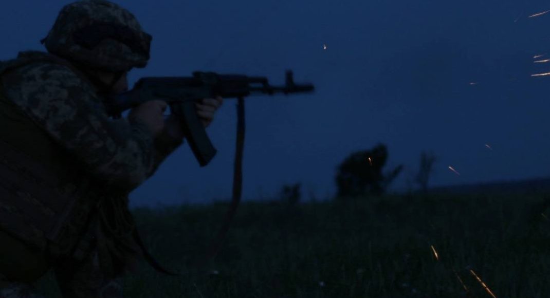 На східних фронтах збільшилася кількість ворожих атак