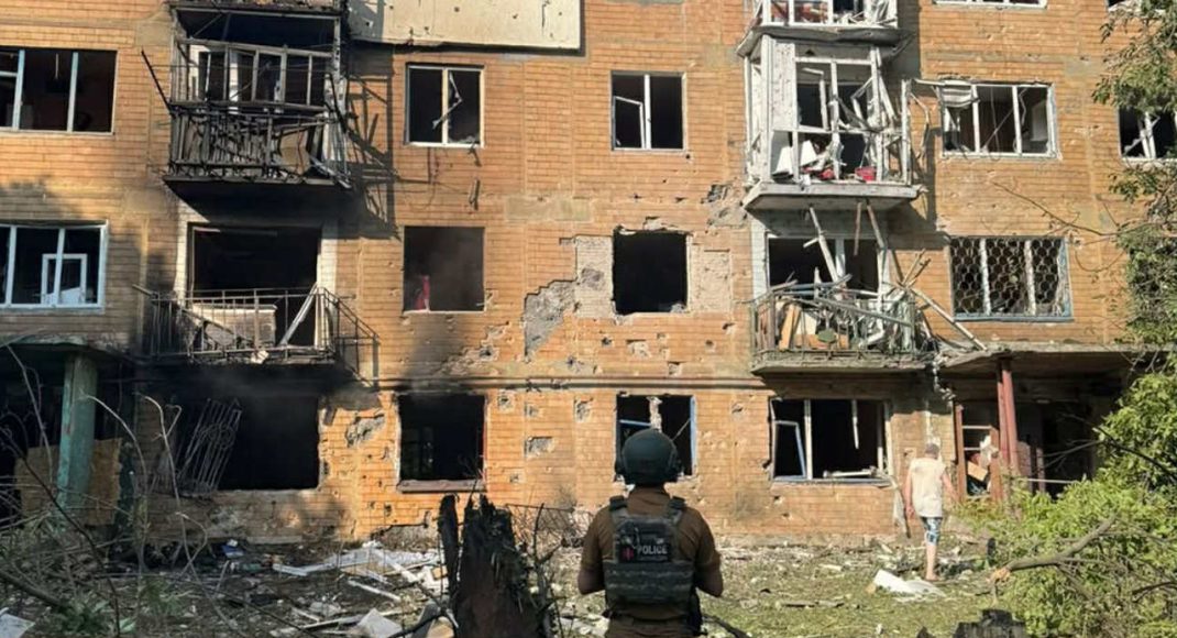 Россияне атаковали 10 населенных пунктов Донецкой области, два человека получили ранения