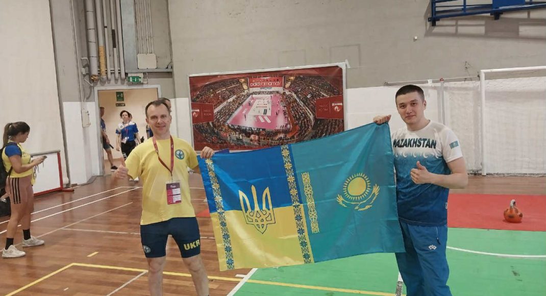 Три золота для Украины: переселенец из Волновахи стал чемпионом мира по гиревому спорту в Италии