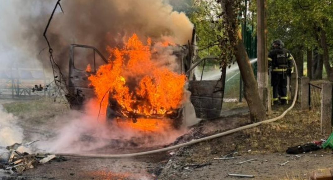 В Николаевке на Донетчине вражеский БпЛА попал в Mercedes-Benz: он сгорел (фото)