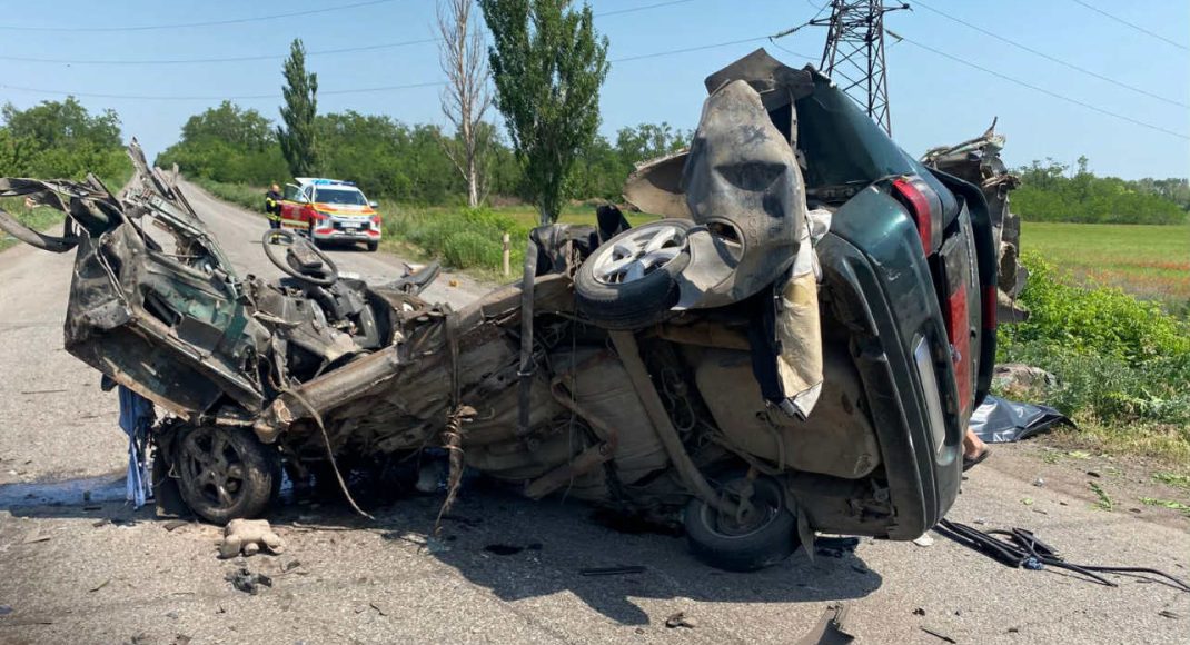 У Покровському районі в ДТП загинуло 3 особи (фото)