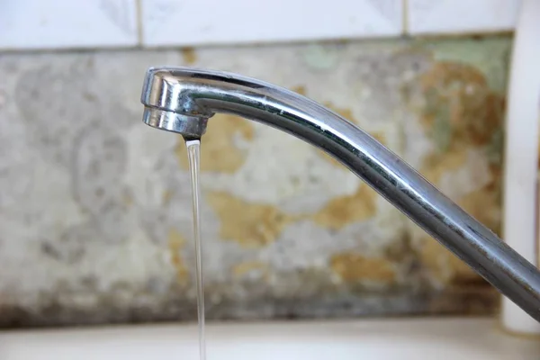 "Ані води, ані доріг і порядку": в окупованому Донецьку заздрять обмеженням водопостачання, яке діє в окупованому Маріуполі