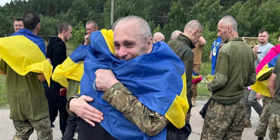 Відбувся четвертий за тиждень обмін полоненими, зокрема офіцерами та віком до 25 років (фото)