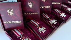 Спасателей и энергетиков наградили медалями за оборону Покровска (фото)