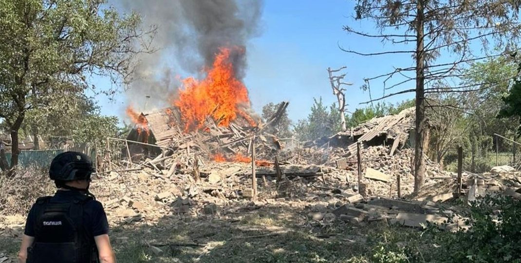 Поліція документує наслідки обстрілів Донеччини: за добу 2 загиблих і 7 поранених (фото)