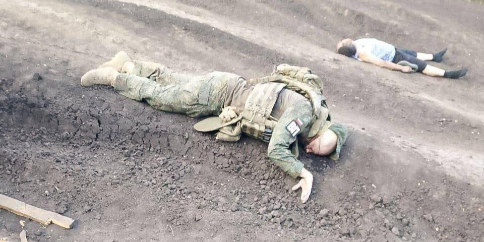 На Луганщині дезертири армії рф убили командира окупаційної військової поліції з двома підлеглими (фото 18+)
