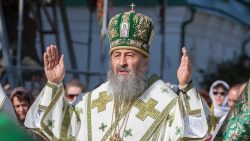 Митрополита УПЦ (МП) Онуфрия лишили украинского гражданства